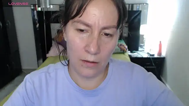 Snapshot of CATRINA-83 chatting on 02-11-26, 03:45 CATRINA-83 online show from 02-11-26, 03:45