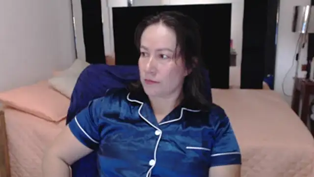 Snapshot of CATRINA-83 chatting on 06-07-26, 01:05 CATRINA-83 online show from 06-07-26, 01:05