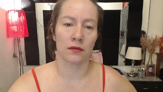 Snapshot of CATRINA-83 chatting on 10-17-25, 01:20 CATRINA-83 online show from 10-17-25, 01:20