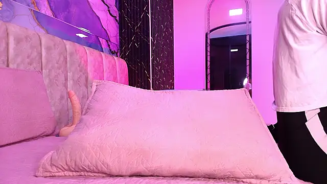 arl chloee online show from 03-20-26, 03:07