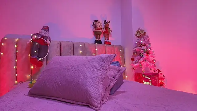 arl chloee online show from 12-15-25, 03:23