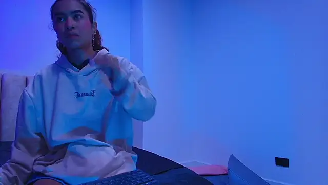 arl chloee online show from 02-09-26, 03:04