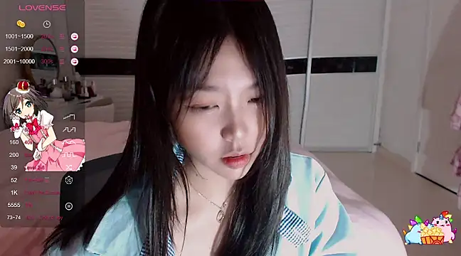 Snapshot of -Lucky_Girl chatting on 02-18-25, 11:11 -Lucky Girl online show from 02-18-25, 11:11