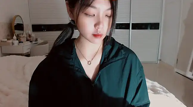 Snapshot of -Lucky_Girl chatting on 03-06-25, 11:53 -Lucky Girl online show from 03-06-25, 11:53