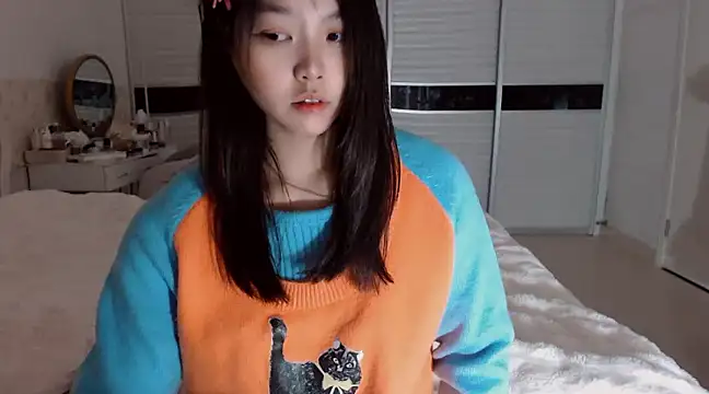 Snapshot of -Lucky_Girl chatting on 03-01-25, 01:22 -Lucky Girl online show from 03-01-25, 01:22