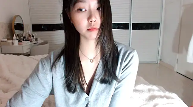 Snapshot of -Lucky_Girl chatting on 03-06-25, 12:43 -Lucky Girl online show from 03-06-25, 12:43