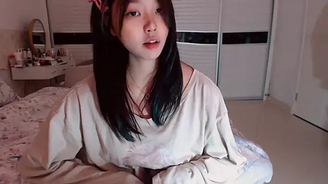 -Lucky Girl online show from 11-21-25, 03:16