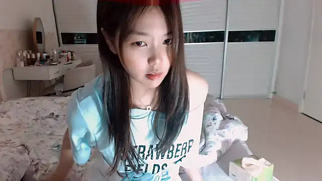 Snapshot of -Lucky_Girl chatting on 07-01-26, 02:17 -Lucky Girl online show from 07-01-26, 02:17