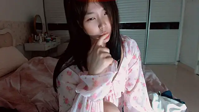 -Lucky Girl online show from 04-20-26, 02:29