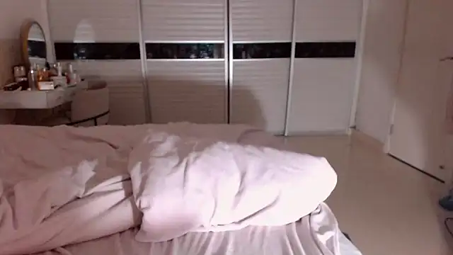 -Lucky Girl online show from 01-16-26, 01:15