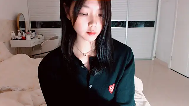 Snapshot of -Lucky_Girl chatting on 09-18-25, 01:58 -Lucky Girl online show from 09-18-25, 01:58