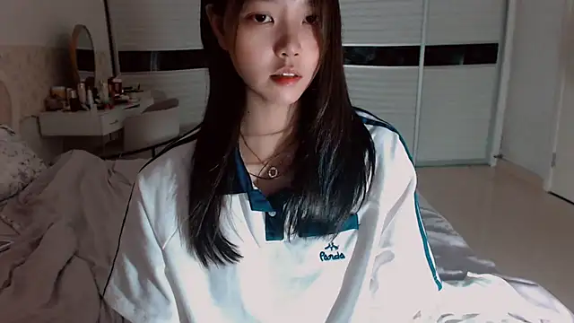 -Lucky Girl online show from 05-26-26, 02:26