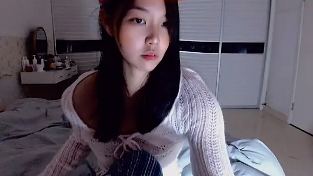 Snapshot of -Lucky_Girl chatting on 10-01-25, 01:48 -Lucky Girl online show from 10-01-25, 01:48