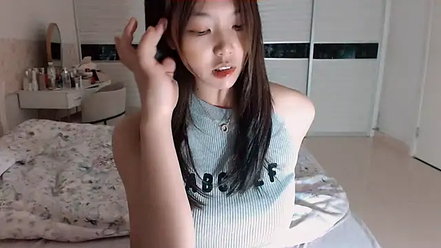 Snapshot of -Lucky_Girl chatting on 07-04-26, 02:10 -Lucky Girl online show from 07-04-26, 02:10