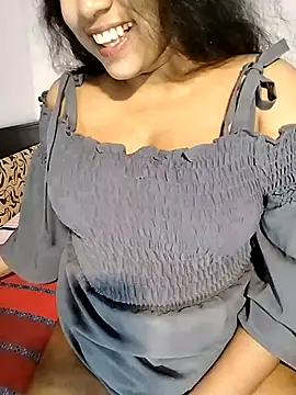 Snapshot of Quite_Malsha chatting on 03-22-25, 06:22 Quite Malsha online show from 03-22-25, 06:22