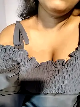 Snapshot of Quite_Malsha chatting on 03-22-25, 09:45 Quite Malsha online show from 03-22-25, 09:45