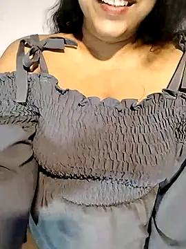 Snapshot of Quite_Malsha chatting on 03-08-25, 09:17 Quite Malsha online show from 03-08-25, 09:17