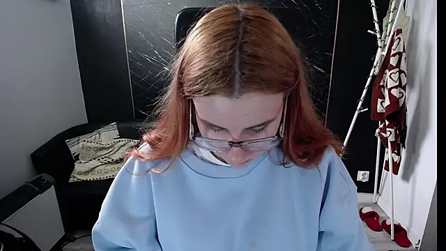 littleviki7 online show from 03-11-25, 11:44