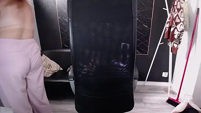 littleviki7 online show from 09-11-25, 10:37