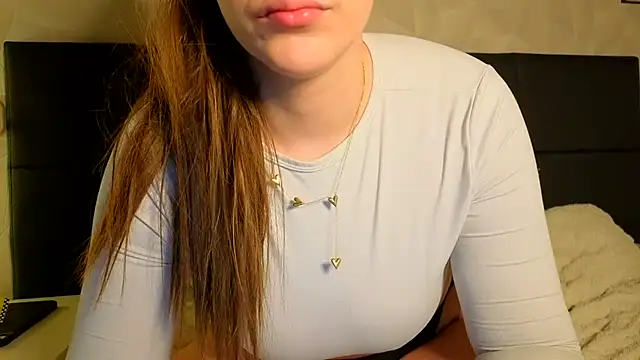 Sweetninaaa online show from 04-14-26, 06:40