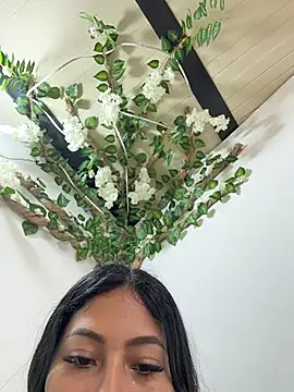 emmyjhonson07 online show from 12-05-25, 02:15