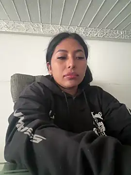 Snapshot of emmyjhonson07 chatting on 04-20-26, 11:46 emmyjhonson07 online show from 04-20-26, 11:46