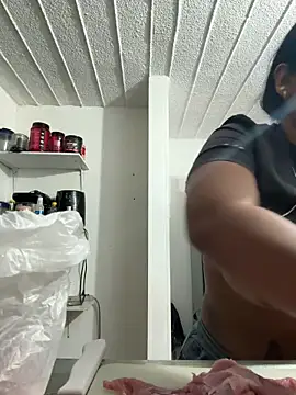 Snapshot of emmyjhonson07 chatting on 04-28-26, 12:20 emmyjhonson07 online show from 04-28-26, 12:20