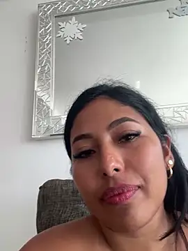 Snapshot of emmyjhonson07 chatting on 09-17-25, 02:52 emmyjhonson07 online show from 09-17-25, 02:52