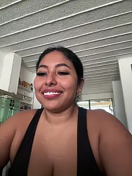 Snapshot of emmyjhonson07 chatting on 05-19-26, 11:50 emmyjhonson07 online show from 05-19-26, 11:50