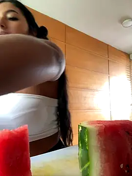 emmyjhonson07 online show from 11-05-25, 01:36