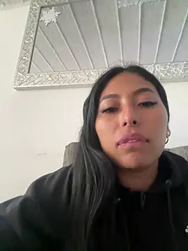 Snapshot of emmyjhonson07 chatting on 04-17-26, 12:52 emmyjhonson07 online show from 04-17-26, 12:52