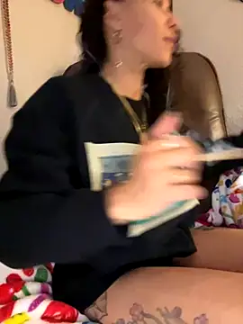  Neeka  online show from 10-26-25, 03:18