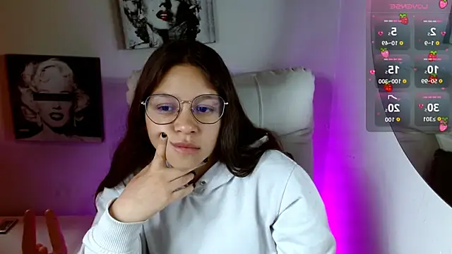Snapshot of SamanthaRoldaan chatting on 09-24-25, 03:29 SamanthaRoldaan online show from 09-24-25, 03:29