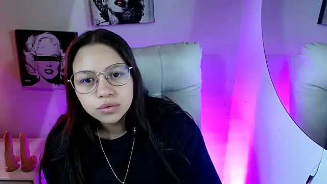 Snapshot of SamanthaRoldaan chatting on 10-13-25, 02:07 SamanthaRoldaan online show from 10-13-25, 02:07