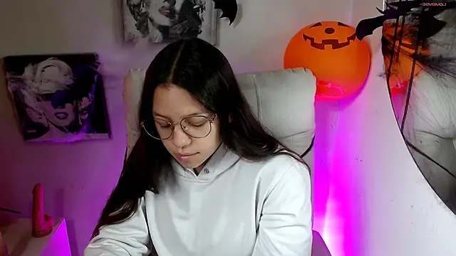 SamanthaRoldaan online show from 10-29-25, 03:00