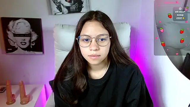 Snapshot of SamanthaRoldaan chatting on 09-23-25, 02:02 SamanthaRoldaan online show from 09-23-25, 02:02