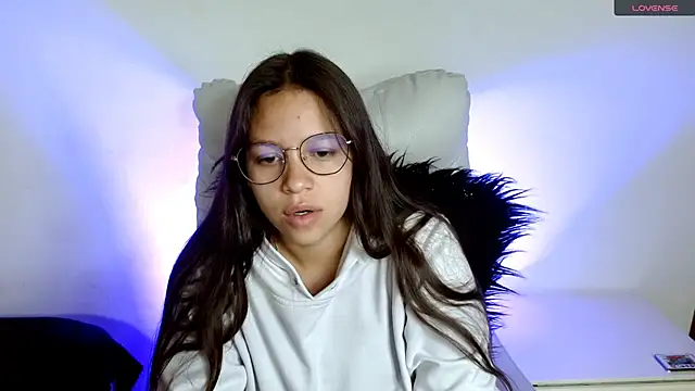 Snapshot of SamanthaRoldaan chatting on 03-20-25, 04:53 SamanthaRoldaan online show from 03-20-25, 04:53