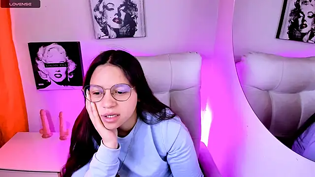 SamanthaRoldaan online show from 03-25-26, 03:00