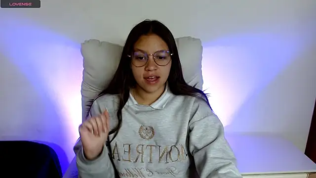 Snapshot of SamanthaRoldaan chatting on 03-18-25, 01:34 SamanthaRoldaan online show from 03-18-25, 01:34