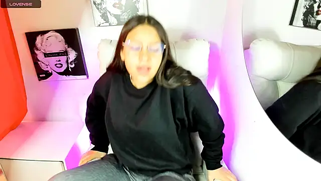 SamanthaRoldaan online show from 04-19-26, 06:10