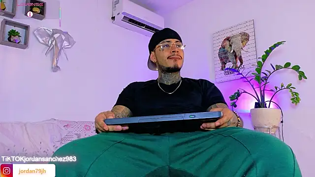 JordanSmiith  online show from 05-05-26, 10:02