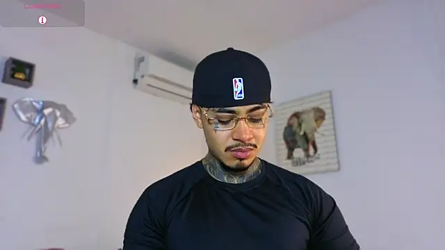 JordanSmiith  online show from 12-22-25, 09:04