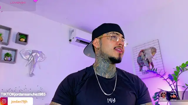 JordanSmiith  online show from 04-02-26, 08:26