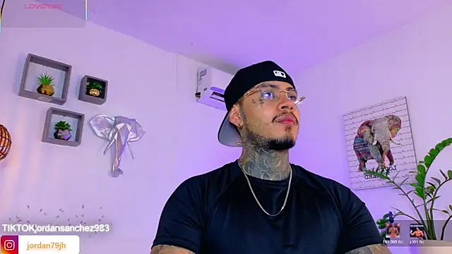 JordanSmiith  online show from 05-04-26, 08:33
