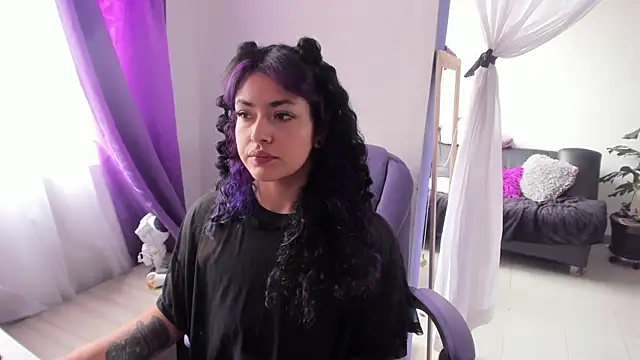 witchviolet online show from 10-01-25, 04:11