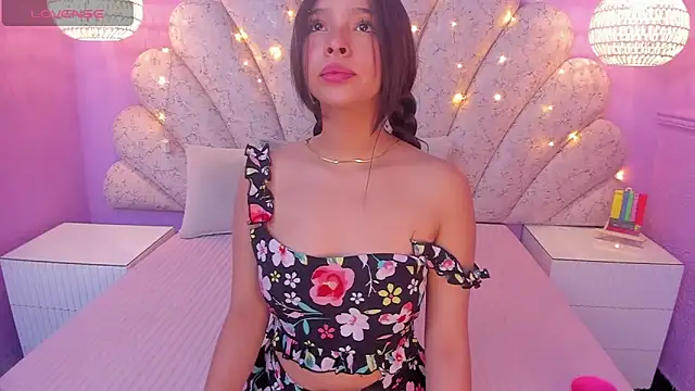 chloe watson  online show from 03-12-25, 07:36