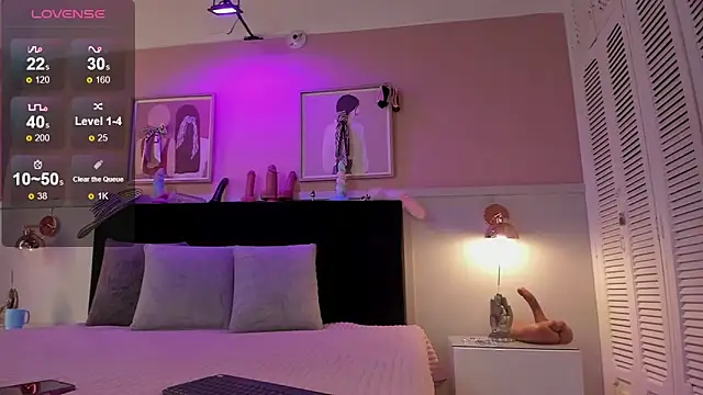 chloe watson  online show from 09-12-25, 07:35