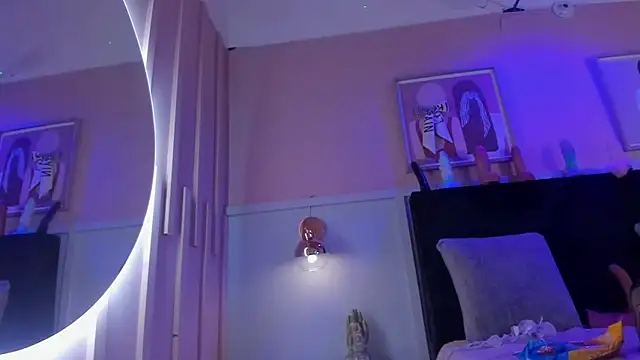 chloe watson  online show from 12-20-25, 07:39