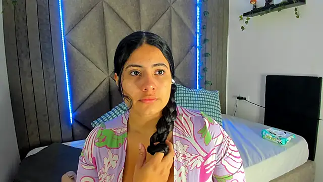 Snapshot of eva_daemon chatting on 04-18-26, 11:56 eva daemon online show from 04-18-26, 11:56