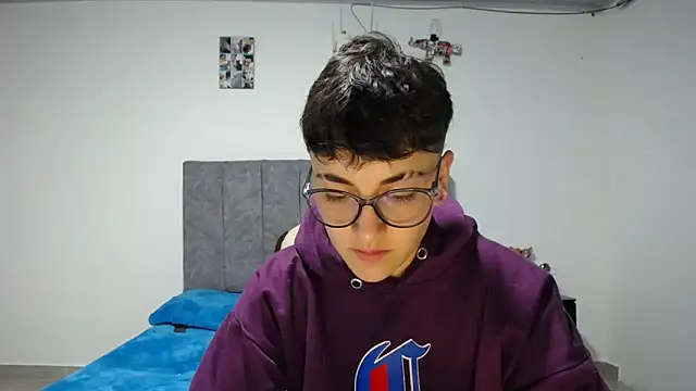 linda 33 online show from 04-12-26, 02:26